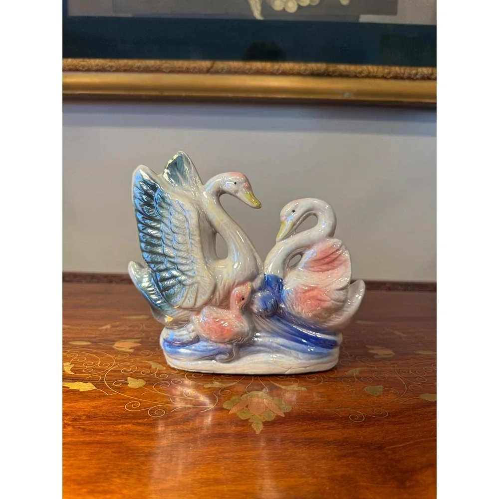 Vintage‎ Lusterware Swan Family Figurine